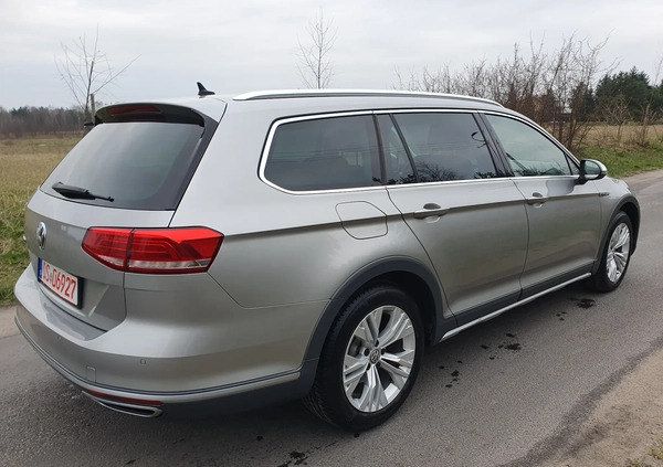 Volkswagen Passat cena 61000 przebieg: 269000, rok produkcji 2016 z Libiąż małe 121